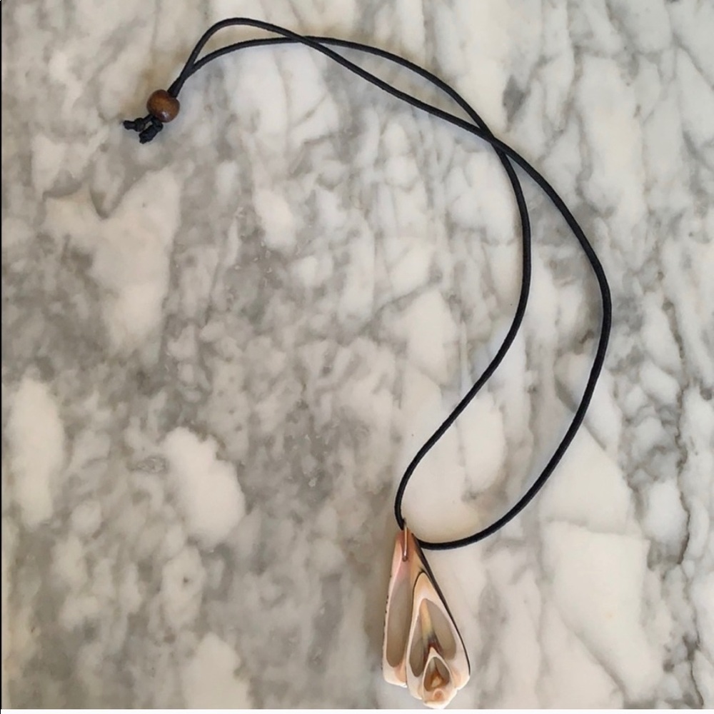 Shell necklace